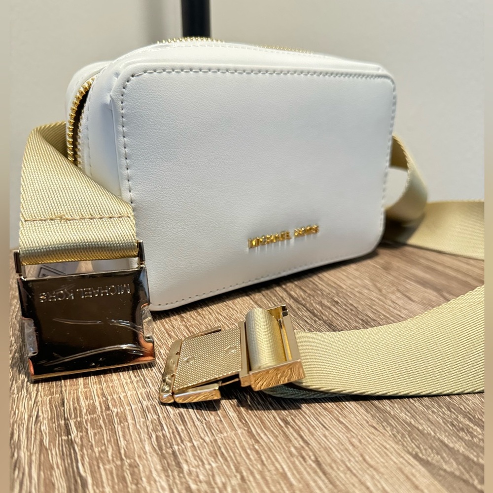Michael Kors Genuine Leather basic belt bag fanny pack